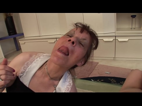 ❤️ Dy gjyshe dhe një gjysh kanë një treshe ️ Porno tek ne ❌️